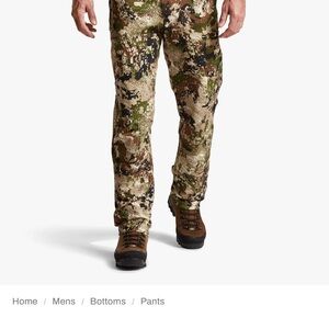 Sitka Gear Traverse pants.
Size 38T
New with Tags